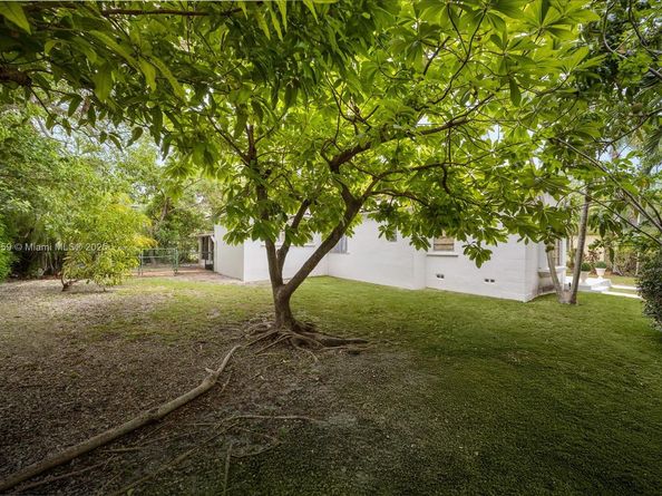 528 Sevilla Ave, Coral Gables FL 33134