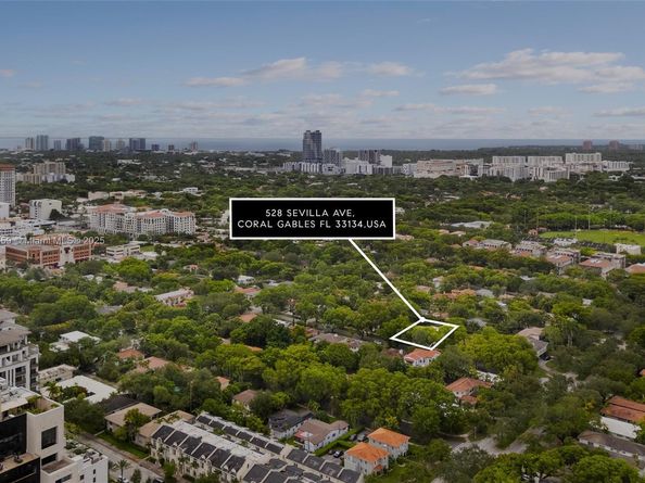 528 Sevilla Ave, Coral Gables FL 33134