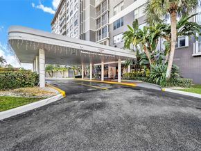 3850 Washington St 409, Hollywood FL 33021