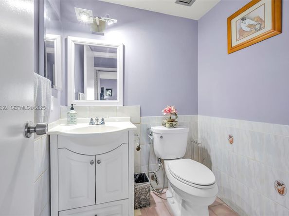 3850 Washington St 409, Hollywood FL 33021