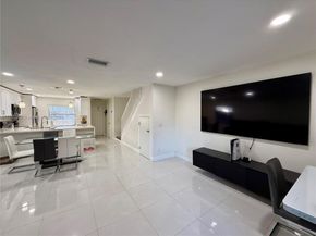 10449 NW 6th St, Pembroke Pines FL 33026