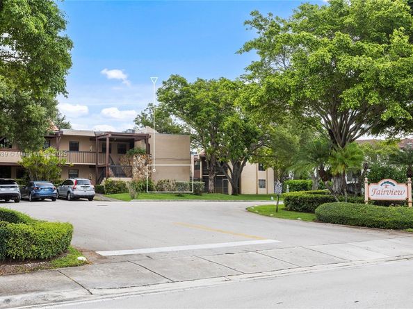 20801 San Simeon Way 105, Miami FL 33179