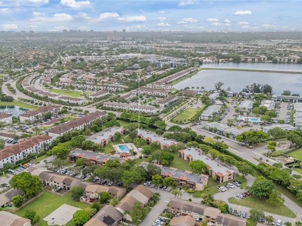 20801 San Simeon Way 105, Miami FL 33179