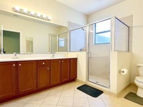 380 NE 37th Ter, Homestead FL 33033