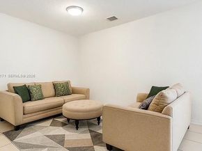 380 NE 37th Ter, Homestead FL 33033