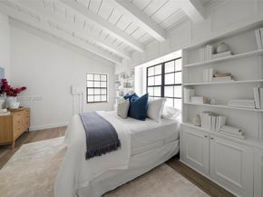 3500 Flamingo Dr, Miami Beach FL 33140