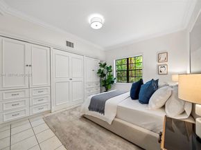 3500 Flamingo Dr, Miami Beach FL 33140