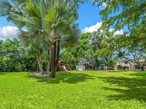 3500 Flamingo Dr, Miami Beach FL 33140