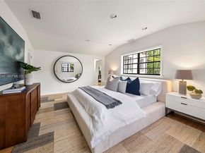 3500 Flamingo Dr, Miami Beach FL 33140