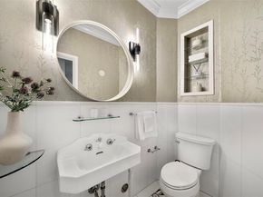 3500 Flamingo Dr, Miami Beach FL 33140