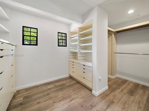 3500 Flamingo Dr, Miami Beach FL 33140