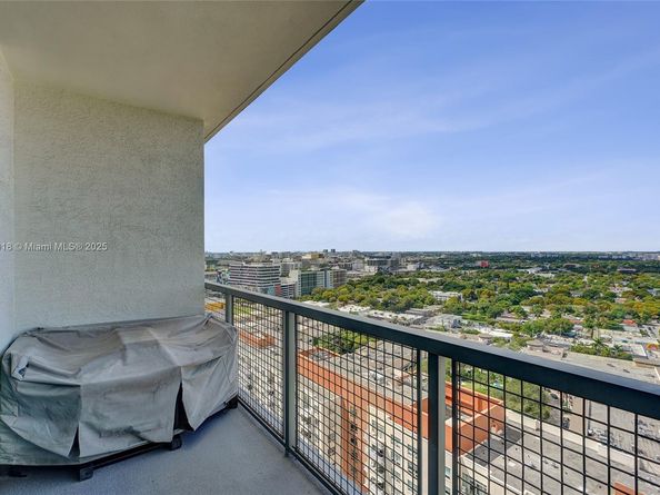 3301 NE 1st Ave H2205, Miami FL 33137