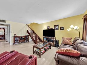 5287 NW 193rd Ln, Miami Gardens FL 33055