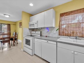 5287 NW 193rd Ln, Miami Gardens FL 33055