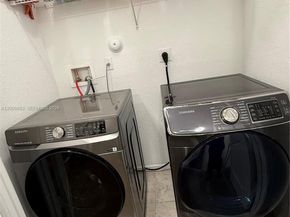 Undisclosed Address #A12008063, Lauderhill FL 33313
