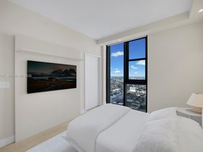 700 NE 24th St 5207, Miami FL 33137