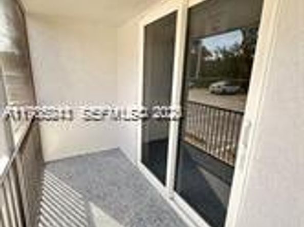 16950 W Dixie Hwy A128 Hwy A128, North Miami Beach FL 33160