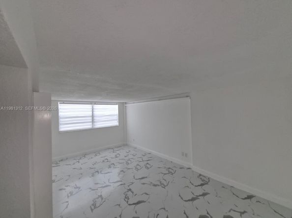 16410 Miami Dr 304, North Miami Beach FL 33162