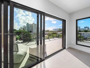 3225 Canal Dr, Pompano Beach FL 33062