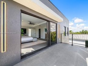 3225 Canal Dr, Pompano Beach FL 33062