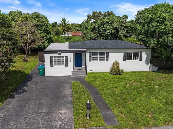 1063 NW 145th St, Miami FL 33168
