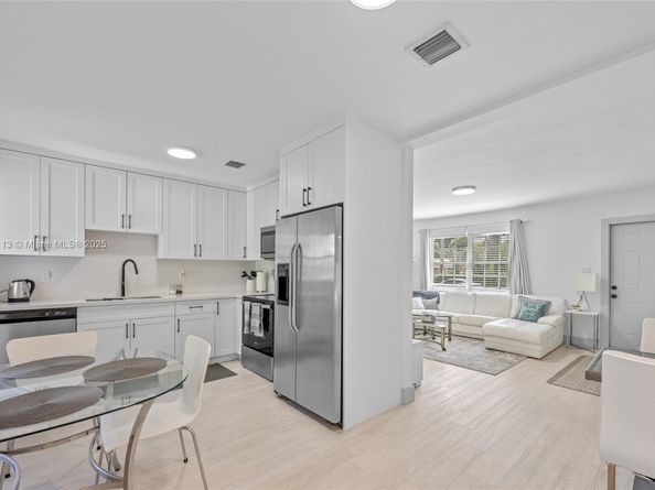 1063 NW 145th St, Miami FL 33168