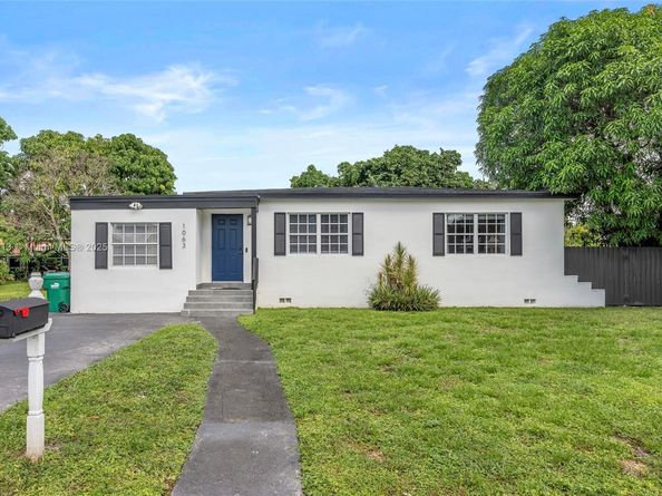 1063 NW 145th St, Miami FL 33168