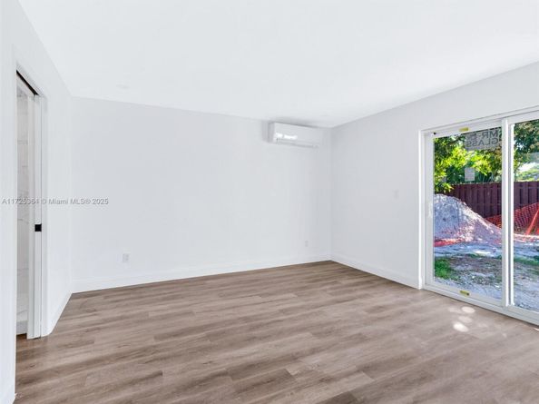 1520 NE 14th Ter, Fort Lauderdale FL 33304