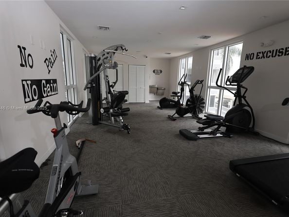269 NW 7th St 117, Miami FL 33136