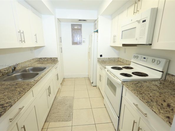 269 NW 7th St 117, Miami FL 33136
