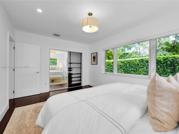 840 Algeria Ave, Coral Gables FL 33134