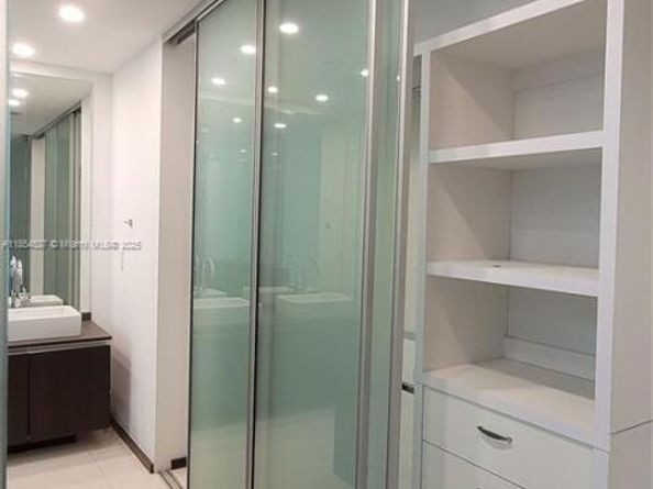 1040 Biscayne Blvd 3508, Miami FL 33132