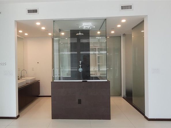 1040 Biscayne Blvd 3508, Miami FL 33132