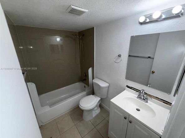 8560 N Sherman Cir 105, Miramar FL 33025