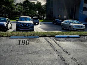 1100 Colony Point Cir 316, Pembroke Pines FL 33026