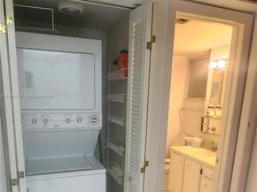 1100 Colony Point Cir 316, Pembroke Pines FL 33026