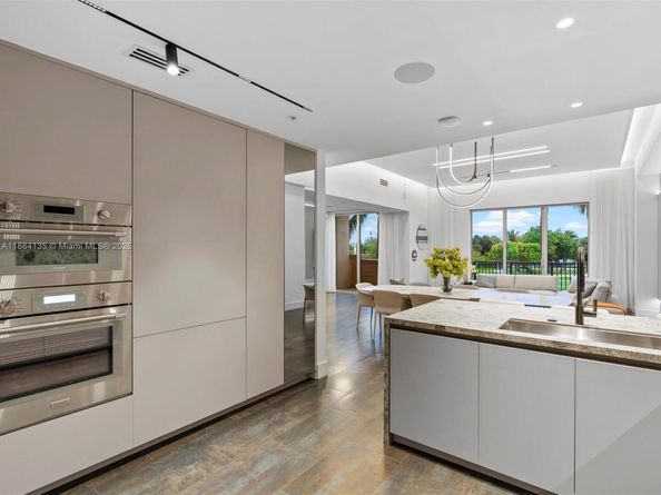 3501 N Ocean Dr V5, Hollywood FL 33019