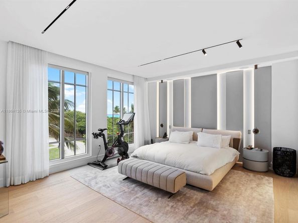 3501 N Ocean Dr V5, Hollywood FL 33019