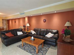 825 Brickell Bay Dr 841, Miami FL 33131