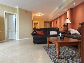 825 Brickell Bay Dr 841, Miami FL 33131