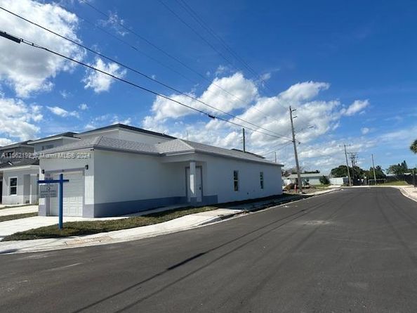 401 NW 12th Ave, Boynton Beach FL 33435