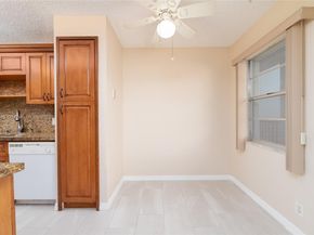 13000 SW 15th Ct 206U, Pembroke Pines FL 33027
