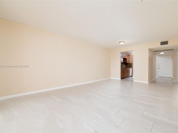 13000 SW 15th Ct 206U, Pembroke Pines FL 33027