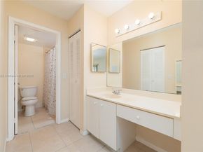 13000 SW 15th Ct 206U, Pembroke Pines FL 33027
