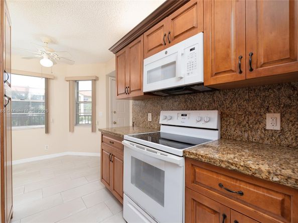 13000 SW 15th Ct 206U, Pembroke Pines FL 33027