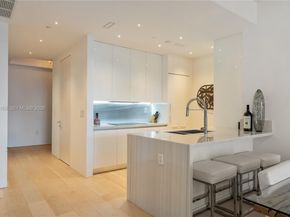 801 S Pointe Dr 204, Miami Beach FL 33139