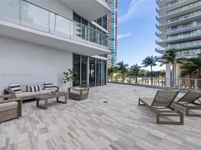 801 S Pointe Dr 204, Miami Beach FL 33139