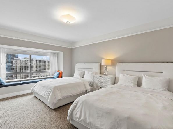 1435 Brickell Ave 3212, Miami FL 33131