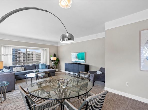 1435 Brickell Ave 3212, Miami FL 33131