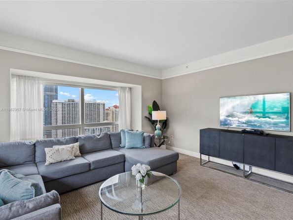 1435 Brickell Ave 3212, Miami FL 33131